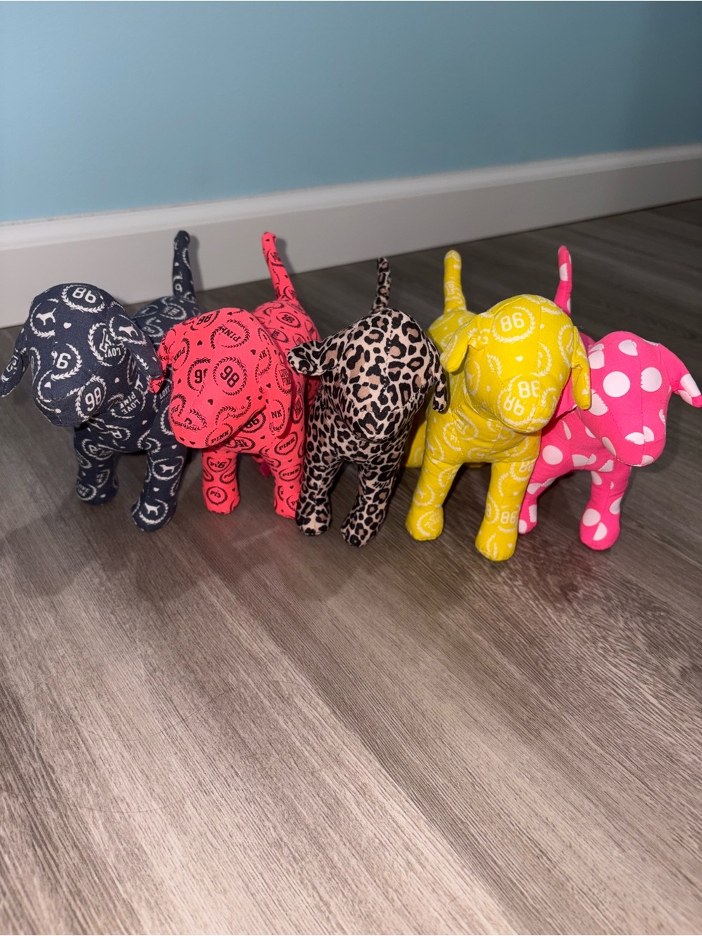 PINK DOGS - Picture 2 of 2